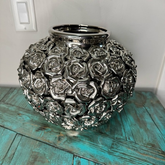 Kare Vase Rose Multi Chrome Silver Rose Embossed Vase | Glam Modern Home Decor - Picture 10 of 10